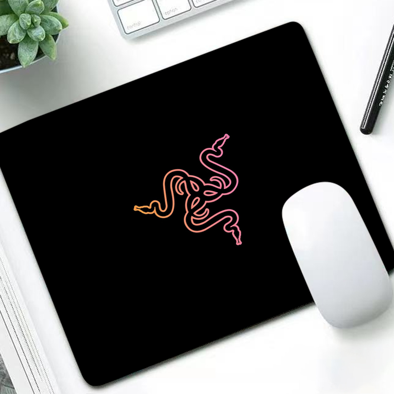 Gaming Keyboard Easy To Clean - Razer 高級マウスパッド アニメ ゲーマー デスクマット PC