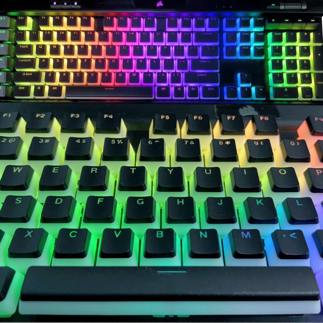 半透明コルセアプディングキーキャップPBTキーキャップ CO - Gaming Keyboard Corsair のレビューと価格